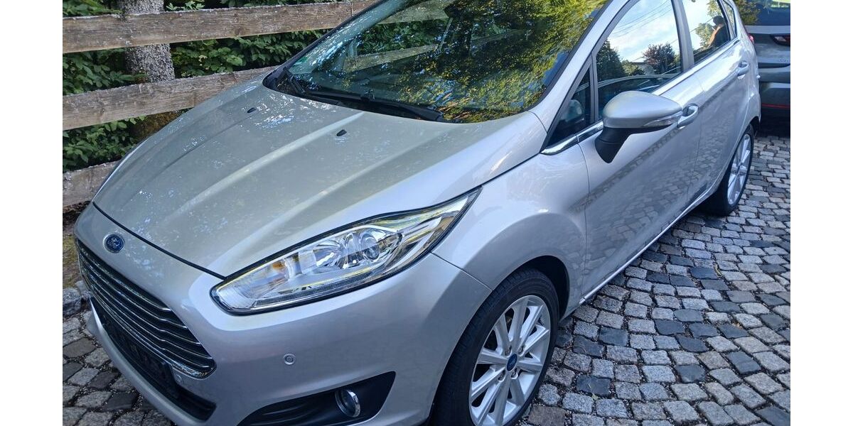 Ford Fiesta 115.000 km 6.899 &euro; Regensburg-Bernhardswald 93170