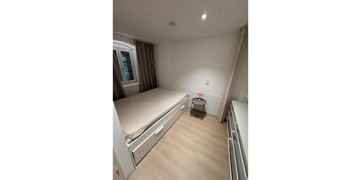 Wohnung mitten in Regensburg, möbliert, EBK inkl., 25qm! 2 zimmer