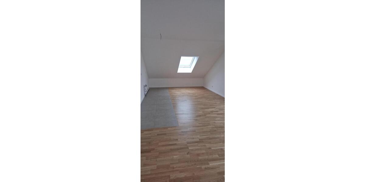 Moderne DG-Neubauwohnung nähe Uniklinikum Regensburg 2 zimmer