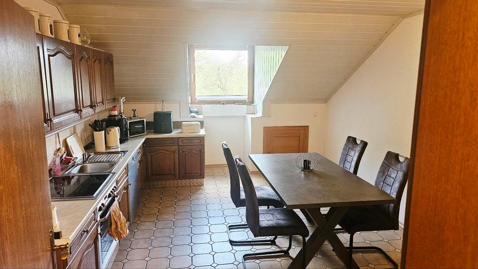 Dachgeschoßwohnung Mallersdorf-Pfaffenberg Pfaffenberg - 3.5 Zimmer, 120 m&sup2;, 800&euro; | Angebot:26624053