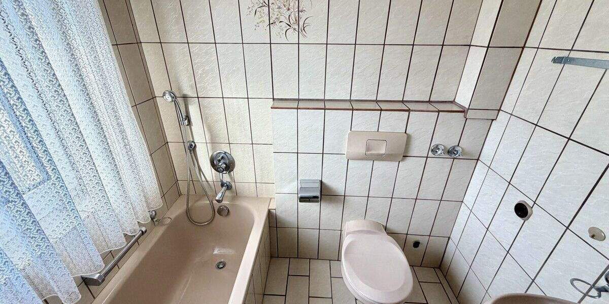 Mehrfamilienhaus, Wohnhaus Regensburg Brandlberg-Keilberg - 8 Zimmer, 183 m&sup2;, 475.000&euro; | Angebot:25702701