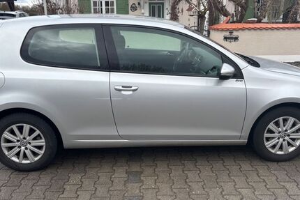 VW Golf 223.000 km 2.900 &euro; Langquaid OT Niederleierndorf 84085