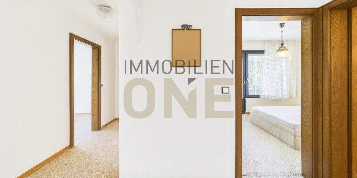 Einfamilienhaus Pfatter - 7 Zimmer, 215 m&sup2;, 335.000&euro; | Angebot:23881724