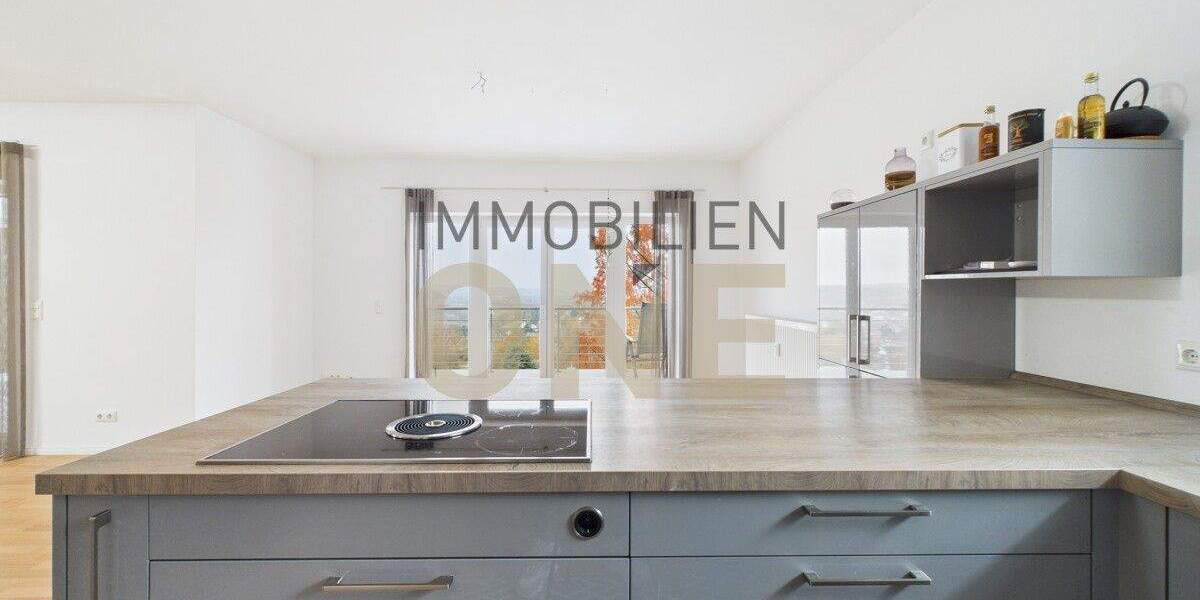 Ebenerdiges Wohnen der Extraklasse! EG-Wohnung mit Garten, Süd-West Loggia & traumhaftem Weitblick 5 zimmer