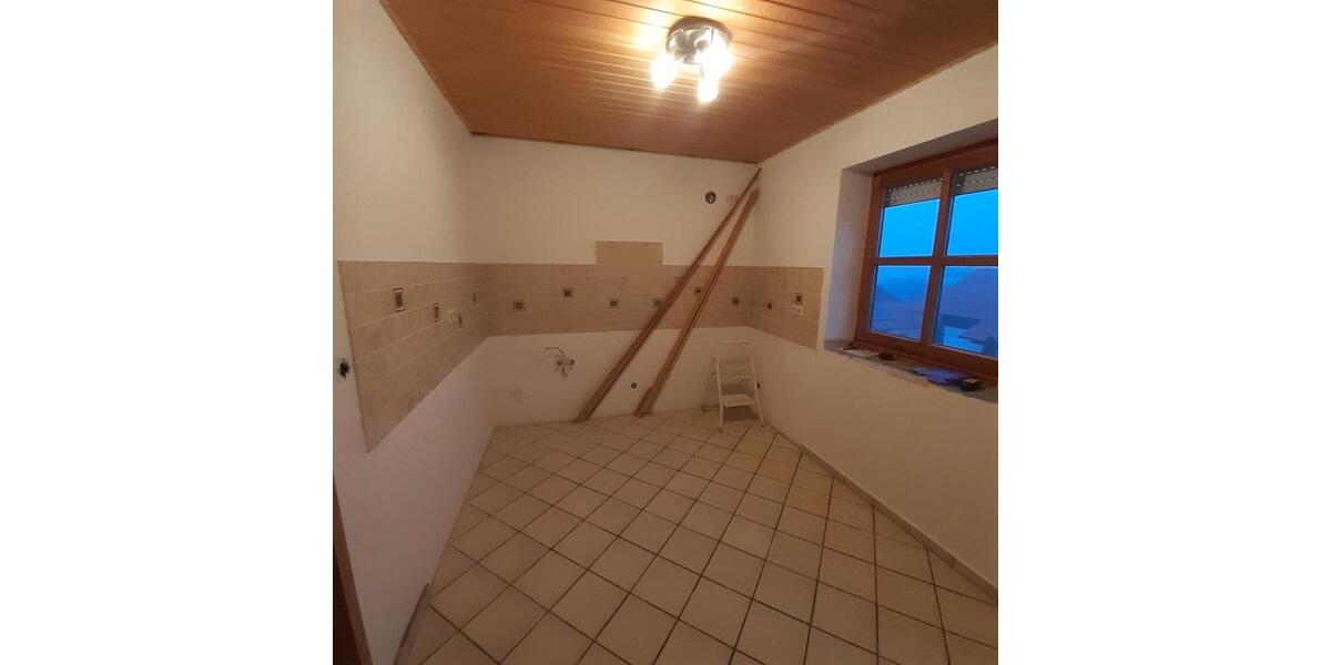 Vermiete 140m² Gallerie-Wohnung Maxhütte-Haidhof 5 zimmer