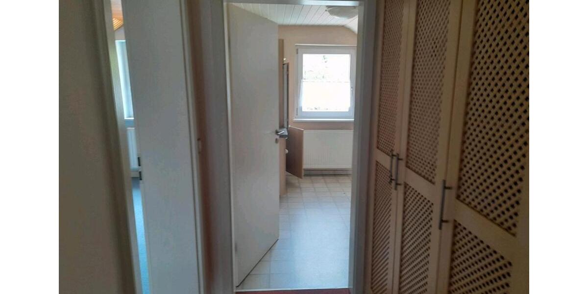 Dachgeschoßwohnung Regensburg Ganghofersiedlung - 2 Zimmer, 60 m&sup2;, 500&euro; | Angebot:26682607