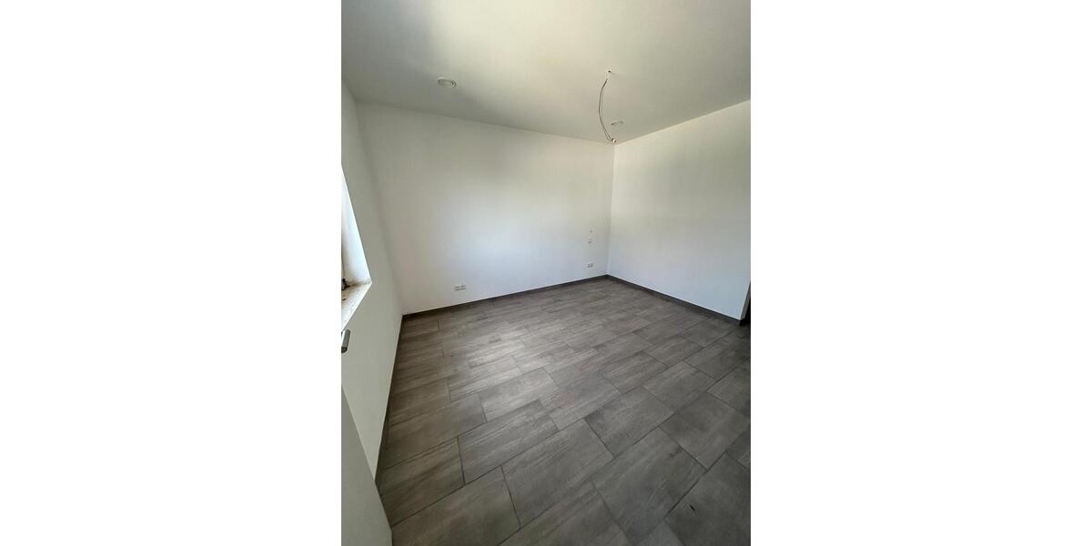 Erdgeschoßwohnung Nittendorf - 2 Zimmer, 64 m&sup2;, 950&euro; | Angebot:25968171