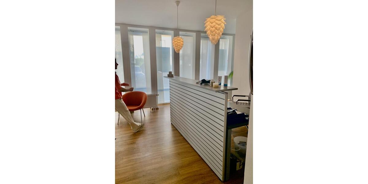 Gewerbeobjekt Neutraubling - 650&euro; | Angebot:26461330