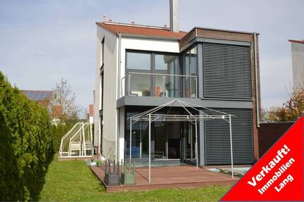 Verkauft! Bestlage! Modernes 5,5-Zi.-Stadthaus mit Einbaukü., 3 Bädern, u. Sauna im Westen v. Rgbg. 5 zimmer