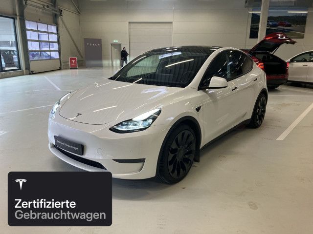 Tesla Model Y 26.882 km 40.700 &euro; Obertraubling 93083