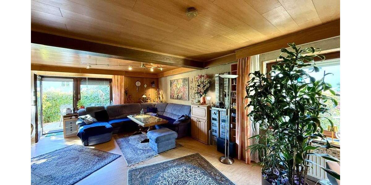 Einfamilienhaus Regensburg Oberisling-Graß - 9 Zimmer, 180 m&sup2;, 545.000&euro; | Angebot:25697116