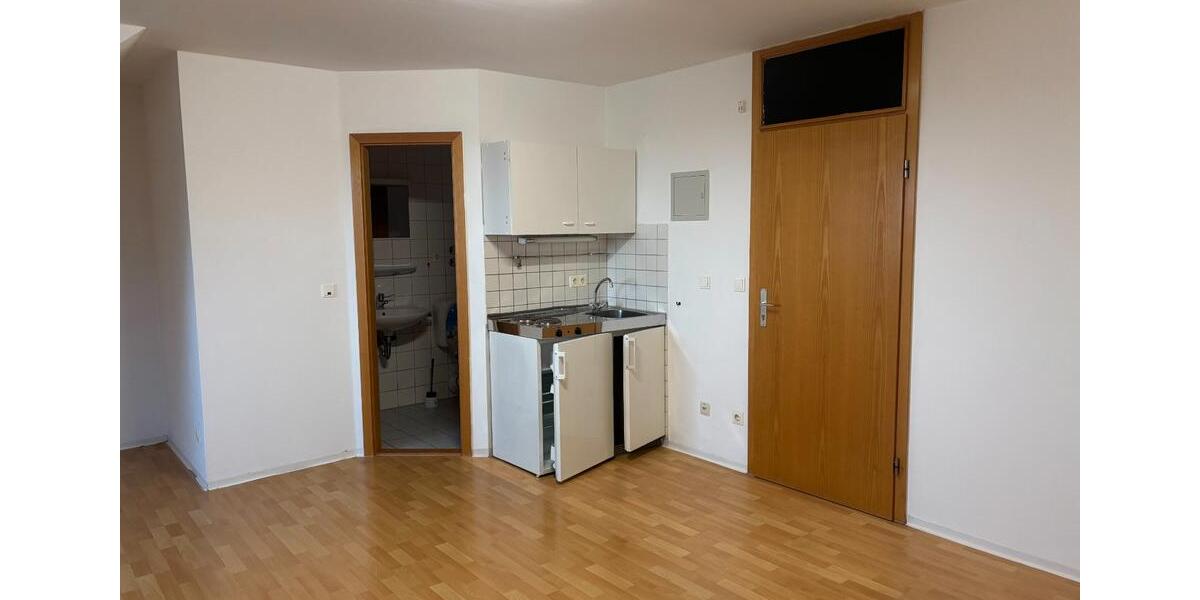 Dachgeschoßwohnung Regensburg Galgenberg - 1 Zimmer, 27 m&sup2;, 390&euro; | Angebot:26670241