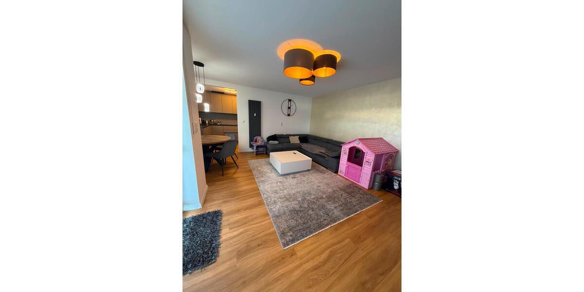 Erdgeschoßwohnung Neutraubling - 3 Zimmer, 86 m&sup2;, 385.000&euro; | Angebot:27271532