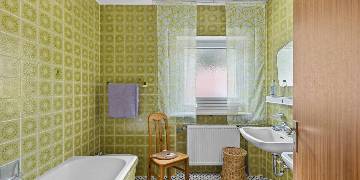 Einfamilienhaus Regenstauf - 8 Zimmer, 215 m&sup2;, 750.000&euro; | Angebot:26246318