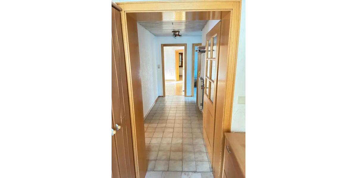 Dachgeschoßwohnung Deuerling - 3 Zimmer, 85 m&sup2;, 750&euro; | Angebot:26445872