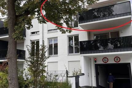 Neubau!Erstbezug! Komf. 2-Zi.-Whg. mit ca. 11 m² Südbalkon im Westen v. Rgbg.