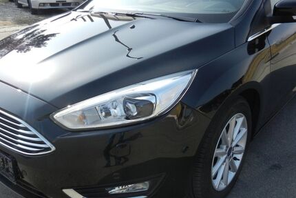 Ford Focus 129.000 km 7.900 &euro; Regensburg 93057