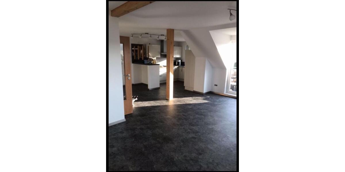 Etagenwohnung Burglengenfeld - 2.5 Zimmer, 77 m&sup2;, 985&euro; | Angebot:26048587