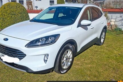 Ford Kuga 55.000 km 20.400 &euro; Pfatter 93102