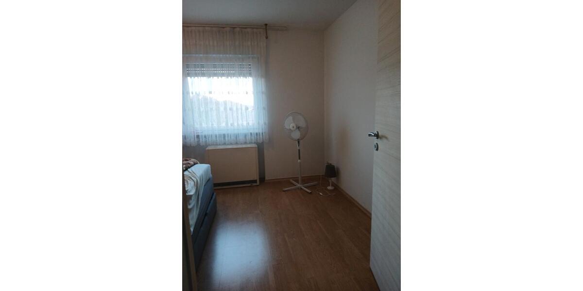 Etagenwohnung Burglengenfeld - 3 Zimmer, 80 m&sup2;, 218.000&euro; | Angebot:26136878