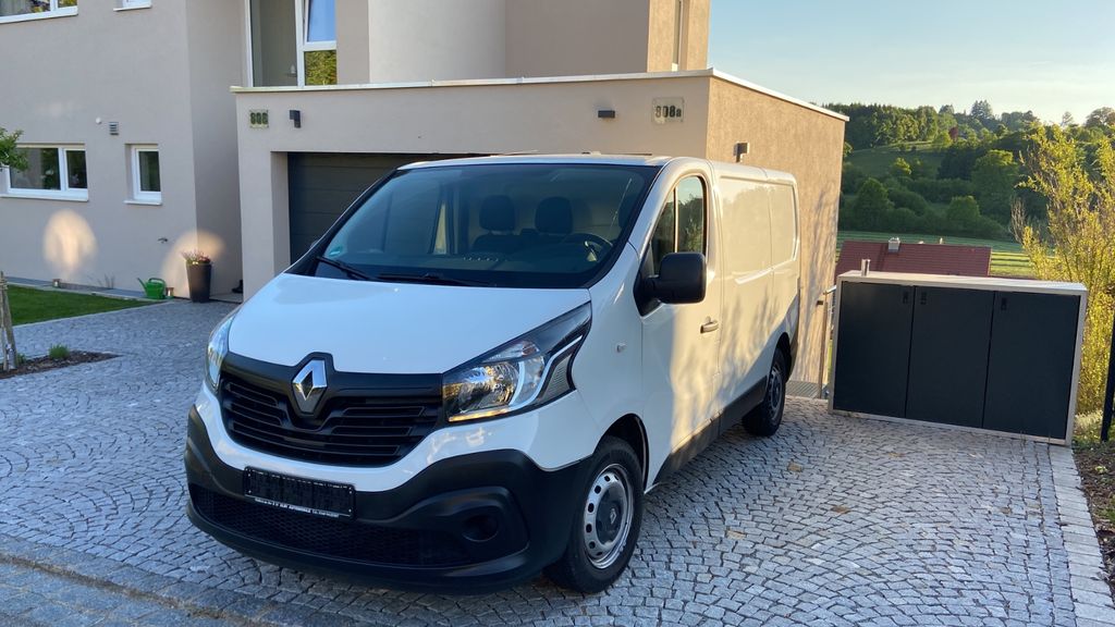 Renault Trafic 141.200 km 9.800 &euro; Rettenbach 93191