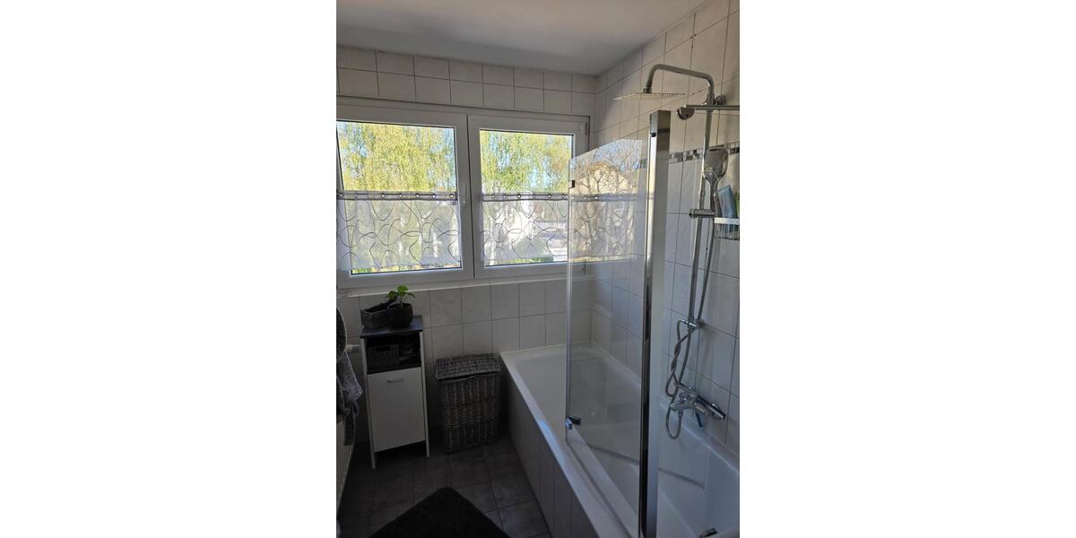 Dachgeschoßwohnung Pettendorf - 2.5 Zimmer, 62 m&sup2;, 440&euro; | Angebot:26345456