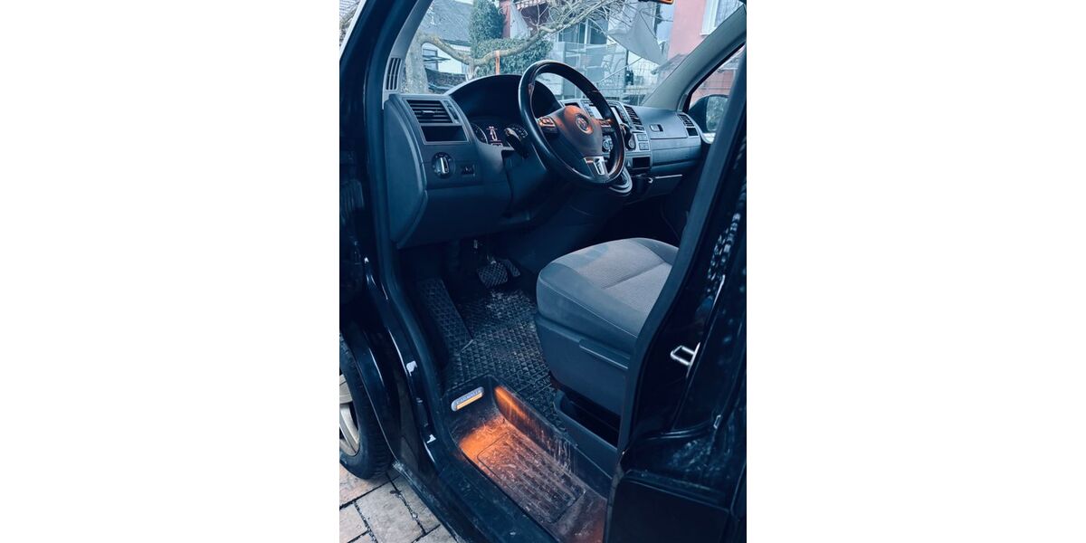 VW T5 Caravelle 179.000 km 17.750 &euro; teublitz 93158