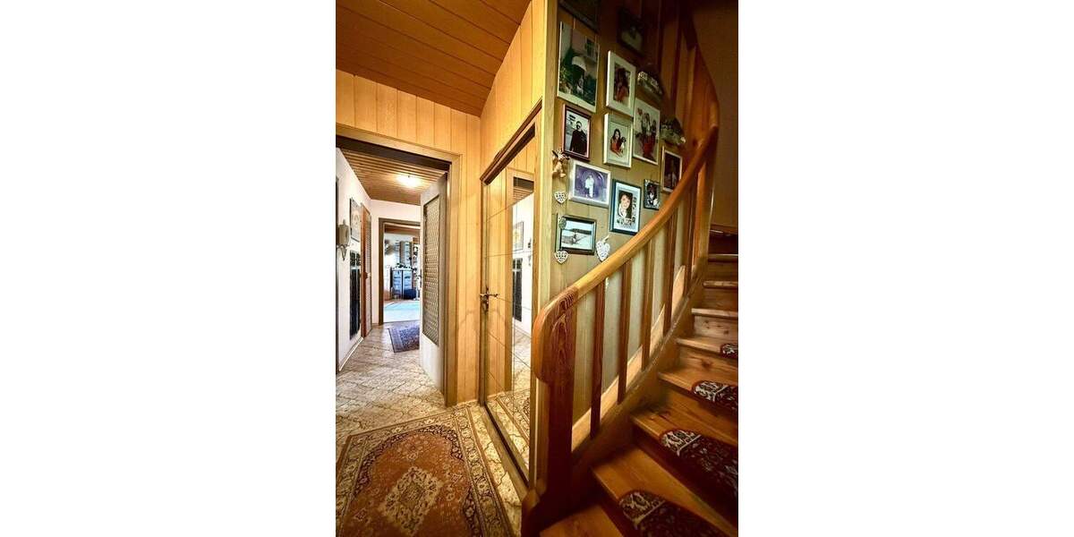 Einfamilienhaus Regensburg Oberisling-Graß - 9 Zimmer, 180 m&sup2;, 545.000&euro; | Angebot:25697116