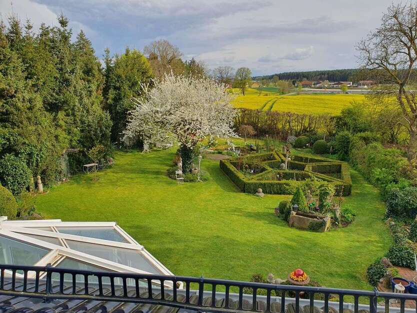 Grundstück zu verkaufen in Maxhütte-Haidhof 280.000 € 700 m²