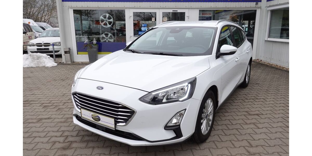 Ford Focus 22.000 km 15.300 &euro; Kelheim 93309
