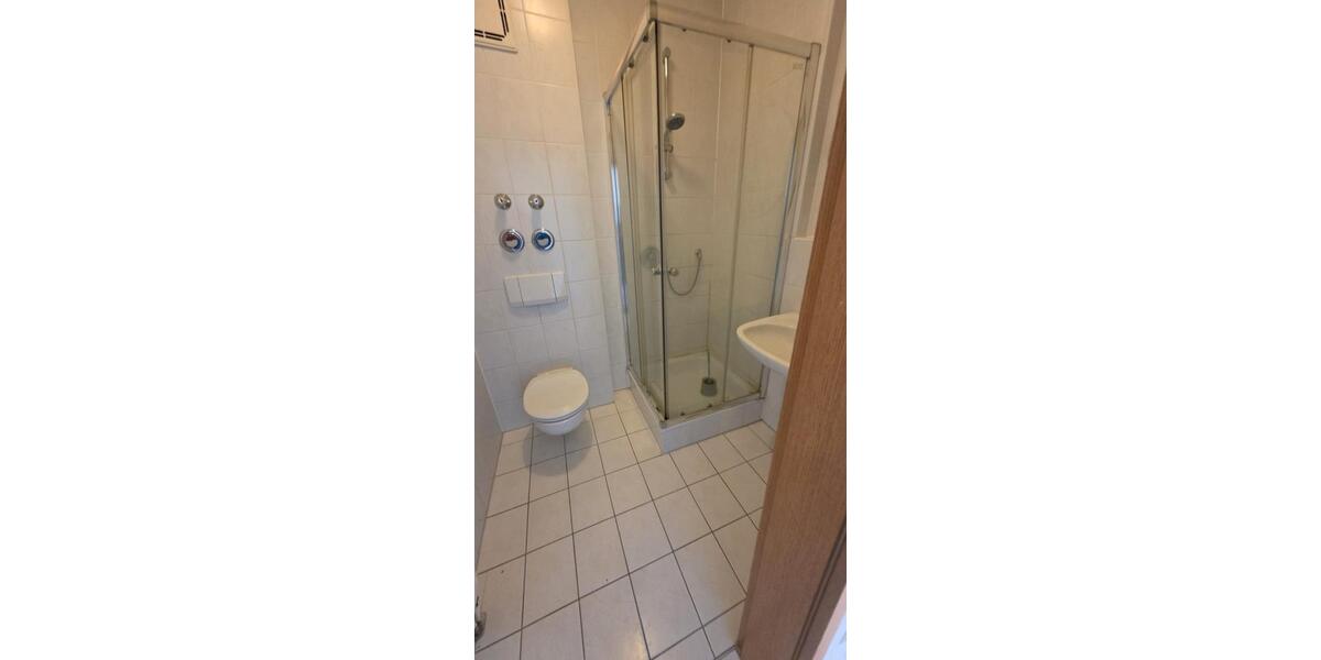 Etagenwohnung Neutraubling - 2 Zimmer, 45 m&sup2;, 650&euro; | Angebot:27585568