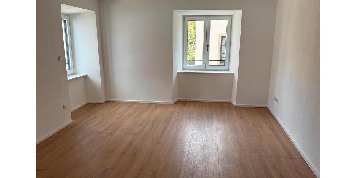 Etagenwohnung Abensberg - 4 Zimmer, 99 m&sup2;, 1.075&euro; | Angebot:26357917