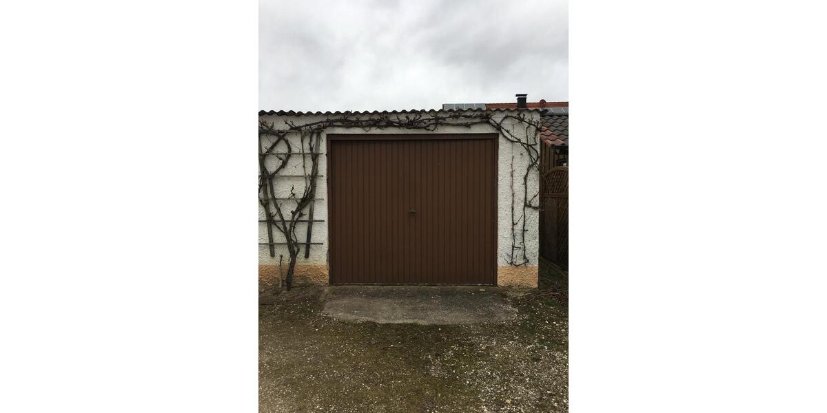Etagenwohnung Abensberg - 3 Zimmer, 95 m&sup2;, 770&euro; | Angebot:25979096