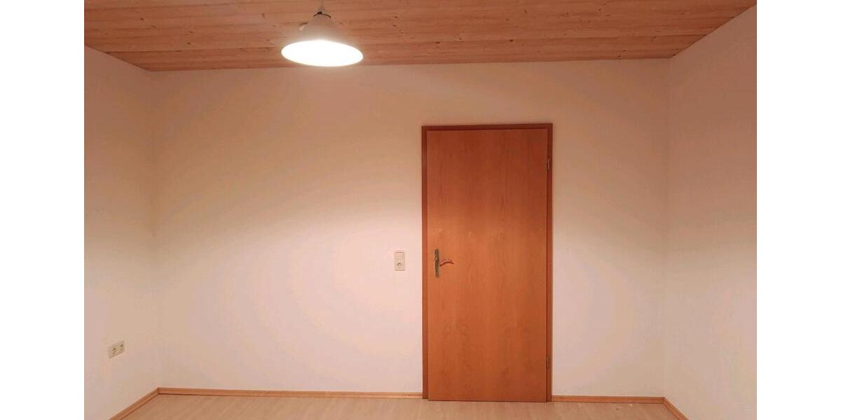 Einfamilienhaus Schierling - 5 Zimmer, 140 m&sup2;, 1.200&euro; | Angebot:26377744
