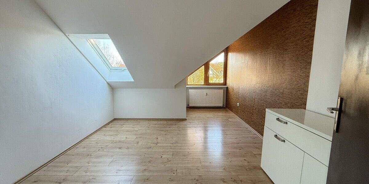 Etagenwohnung Nittendorf - 5 Zimmer, 112 m&sup2;, 299.000&euro; | Angebot:25744417