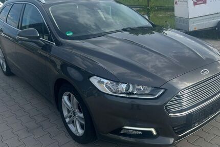 Ford Mondeo 102.000 km 10.700 &euro; Köfering 93096