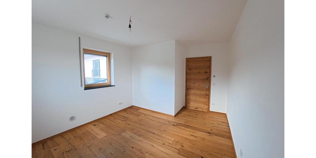Etagenwohnung Geiselhöring - 3 Zimmer, 104 m&sup2;, 1.000&euro; | Angebot:26604796