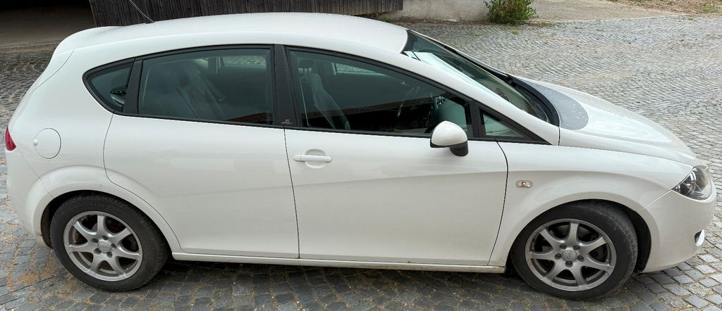 Seat Leon 174.000 km 2.750 € Abensberg 93326