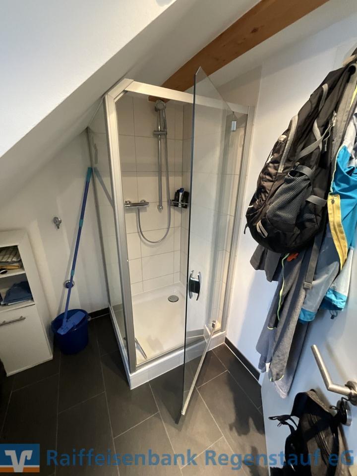 Charmante Dachgeschoßwohnung im Süden Regensburgs!