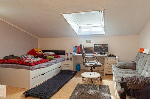 Dachgeschoßwohnung Burglengenfeld - 4.5 Zimmer, 110 m&sup2;, 1.000&euro; | Angebot:26670285