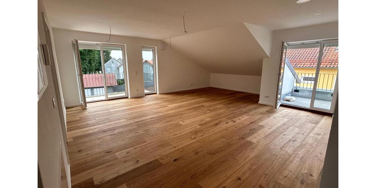 Dachgeschoßwohnung Langquaid - 3 Zimmer, 85 m&sup2;, 950&euro; | Angebot:26441002