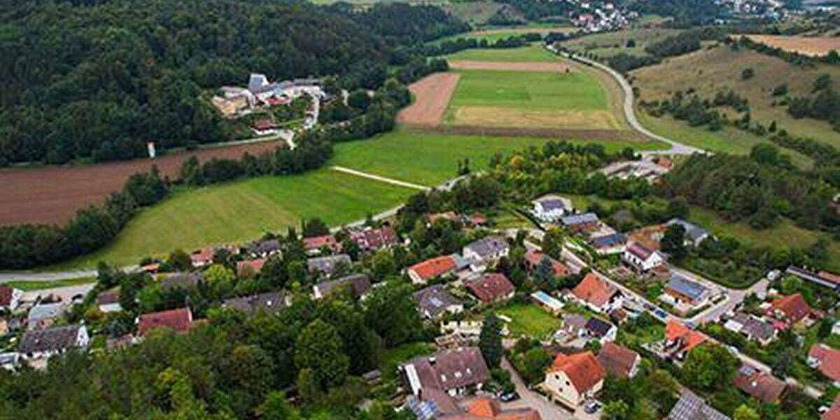 Einfamilienhaus Nittendorf Undorf - 8 Zimmer, 200 m&sup2;, 698.000&euro; | Angebot:24690123