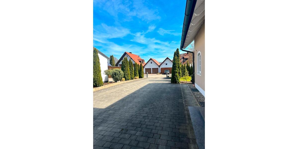 Einfamilienhaus Abensberg - 8 Zimmer, 180 m&sup2;, 2.150&euro; | Angebot:26121492