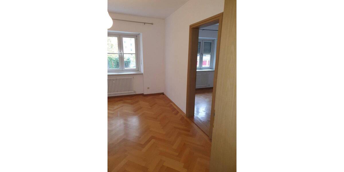 Etagenwohnung Regensburg Ostenviertel - 3 Zimmer, 70 m&sup2;, 1.053&euro; | Angebot:26871434
