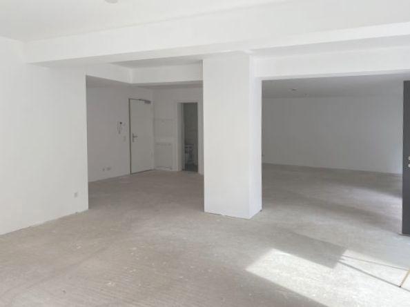 VL3845 Neuwertige, lichtdurchflutete Laden- oder Bürofläche Regensburg - Altstadt zimmer