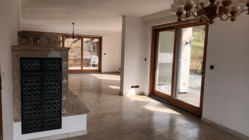 Etagenwohnung Regenstauf - 3 Zimmer, 120 m&sup2;, 1.300&euro; | Angebot:26357909