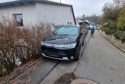 Mitsubishi Outlander 53.000 km 14.999 &euro; Regenstauf 93128