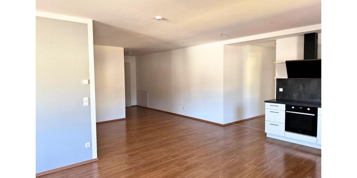 Etagenwohnung Kelheim - 3 Zimmer, 92 m&sup2;, 370.000&euro; | Angebot:26381886