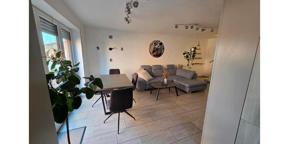 Maisonettenwohnung Burglengenfeld - 3 Zimmer, 95 m&sup2;, 1.000&euro; | Angebot:26475303