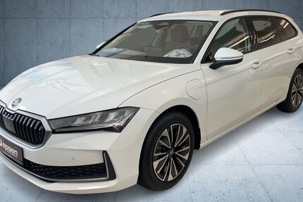 Skoda Superb 8.900 km 39.770 &euro; Regensburg 93049